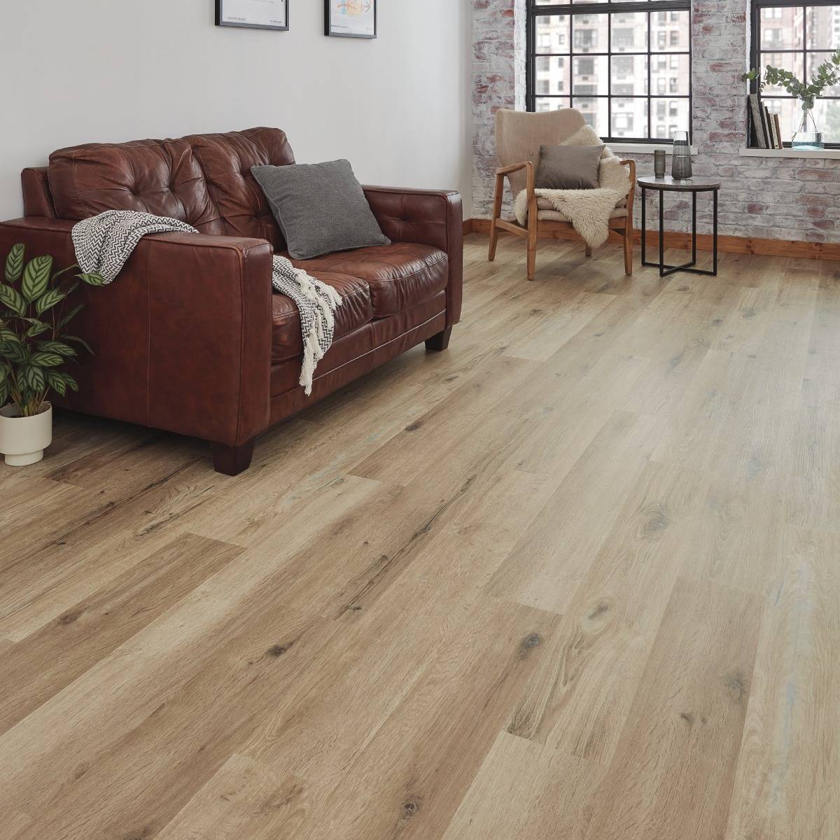Karndean Knight Tile Washed Character Oak KP144